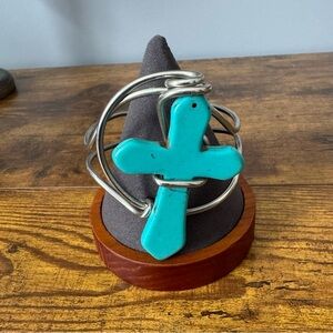 Vintage Southwestern Turquoise‎ Cross Silver Tone Wire Cuff Bracelet